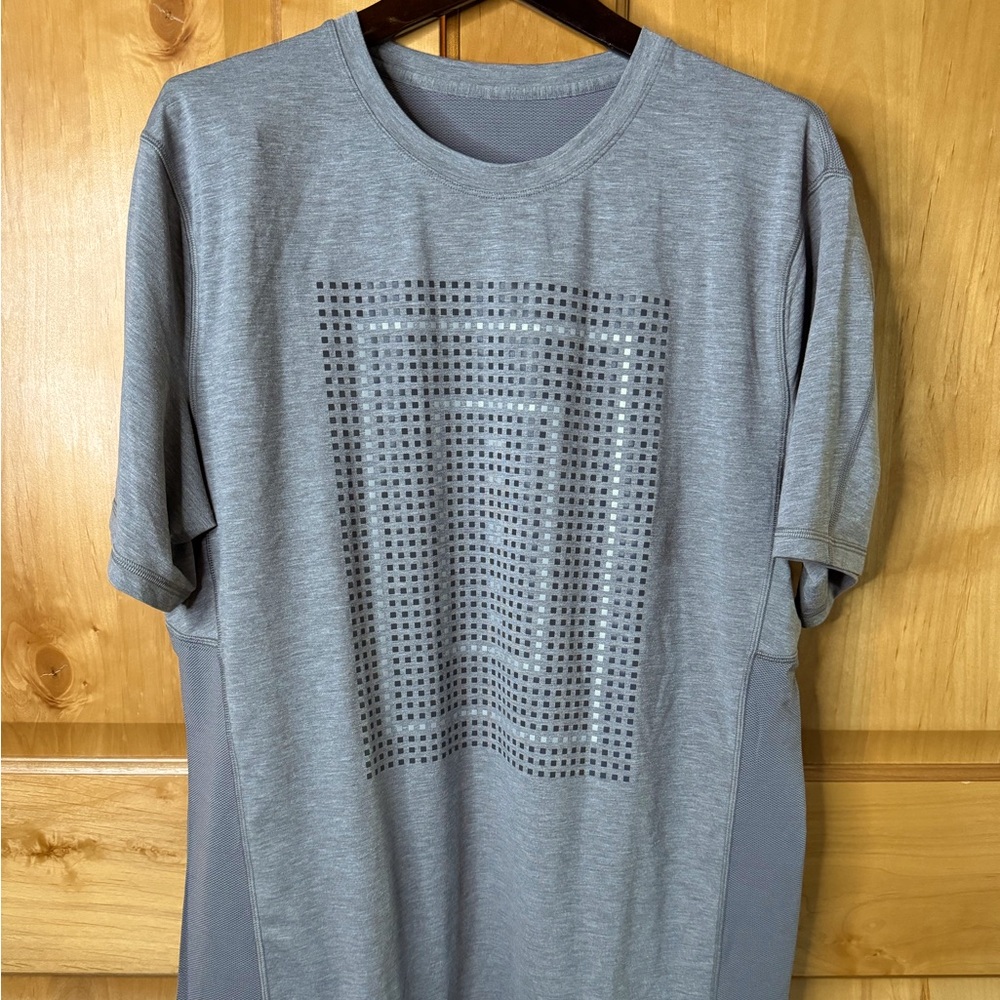 Lululemon Men’s Tech Shirt Size XL. Worn Once. Like New!